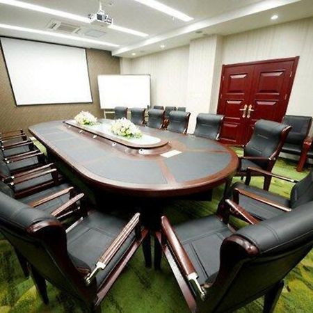 Chonpines Hotels- Shijiazhuang Fangbei Ershilipu  Экстерьер фото